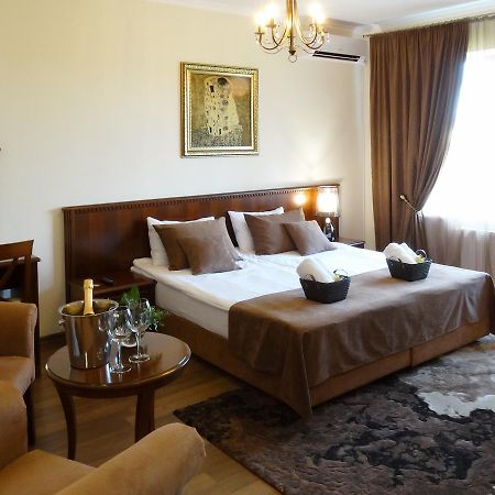 Henry Ford Mini Hotel Одеса Екстер'єр фото