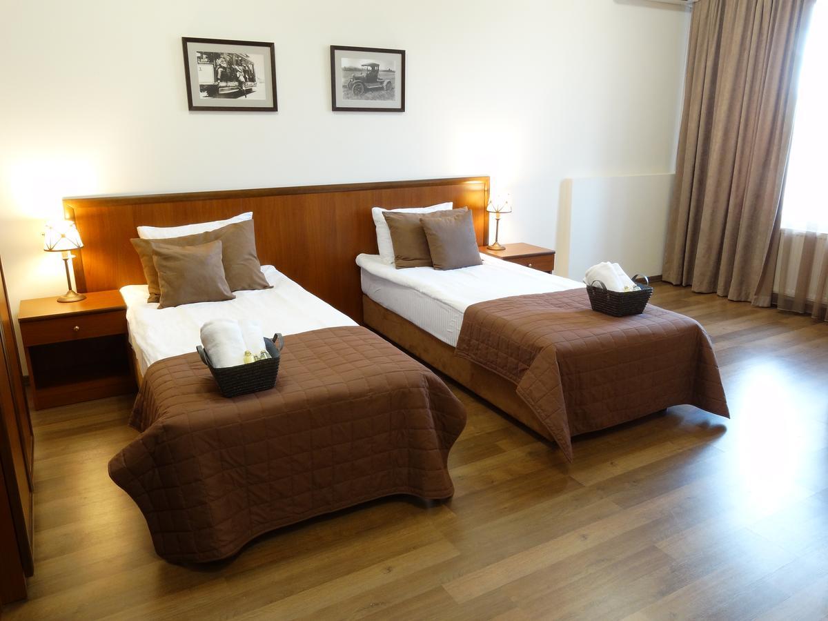 Henry Ford Mini Hotel Одеса Екстер'єр фото